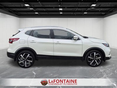 2022 Nissan Rogue Sport SL AWD Xtronic CVT
