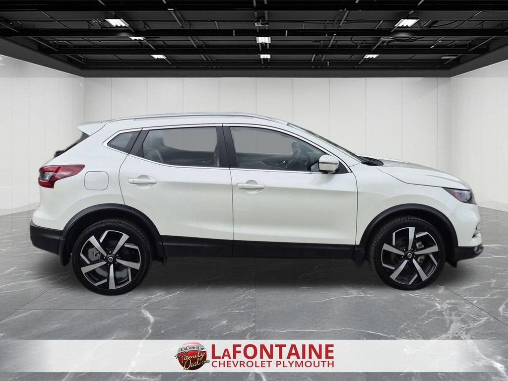 2022 Nissan Rogue Sport SL AWD Xtronic CVT