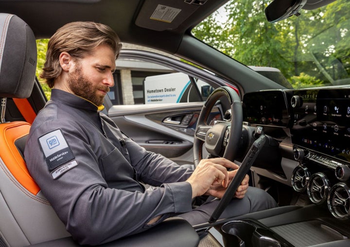 LaFontaine Buick GMC Highland Mobile Service Technician